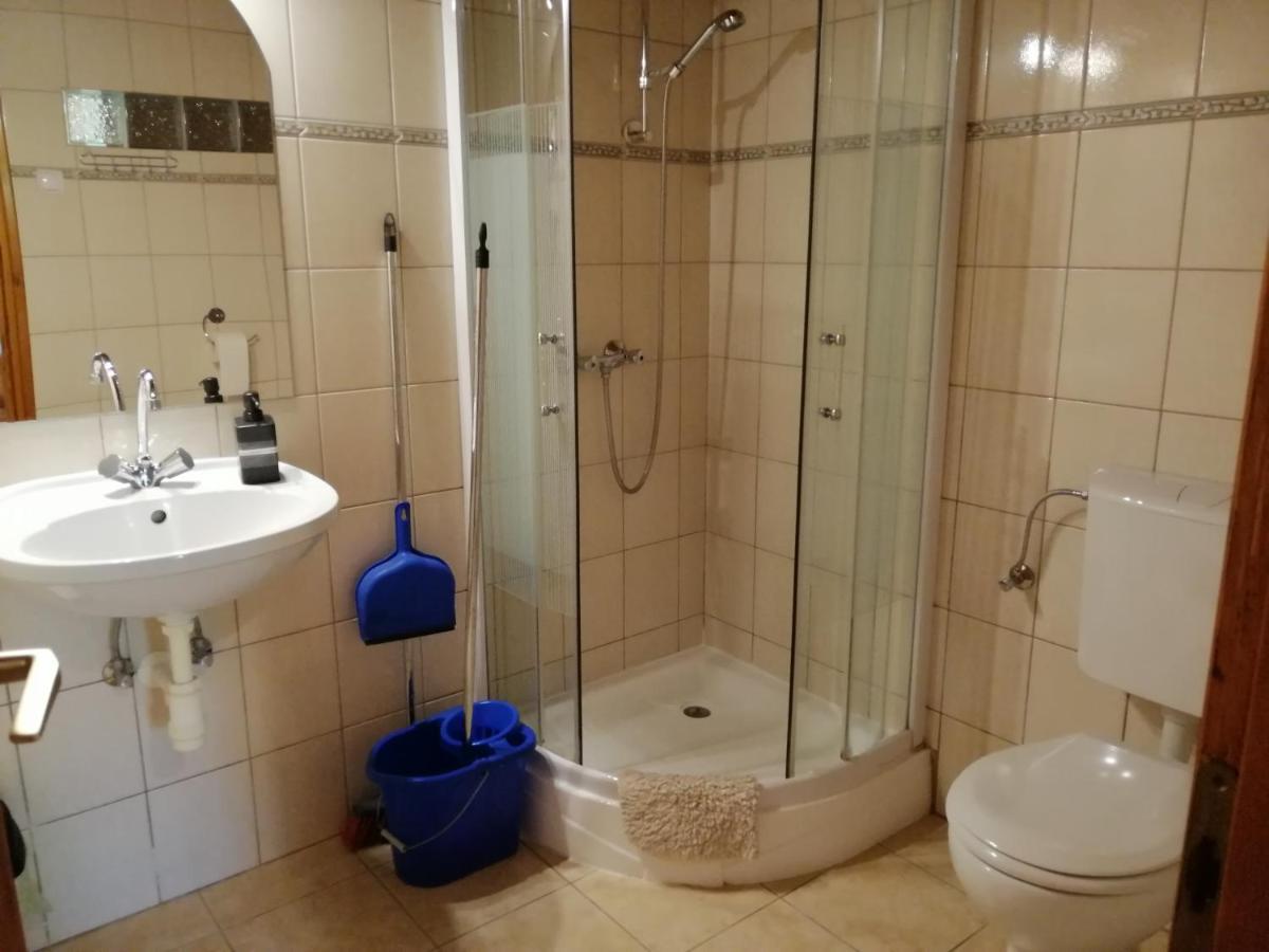 Flora Apartmanok Kehidakustány Exterior foto
