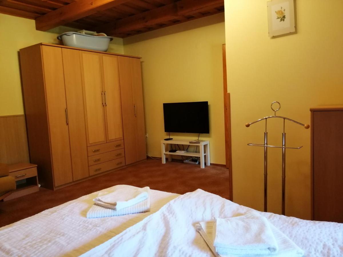 Flora Apartmanok Kehidakustány Exterior foto