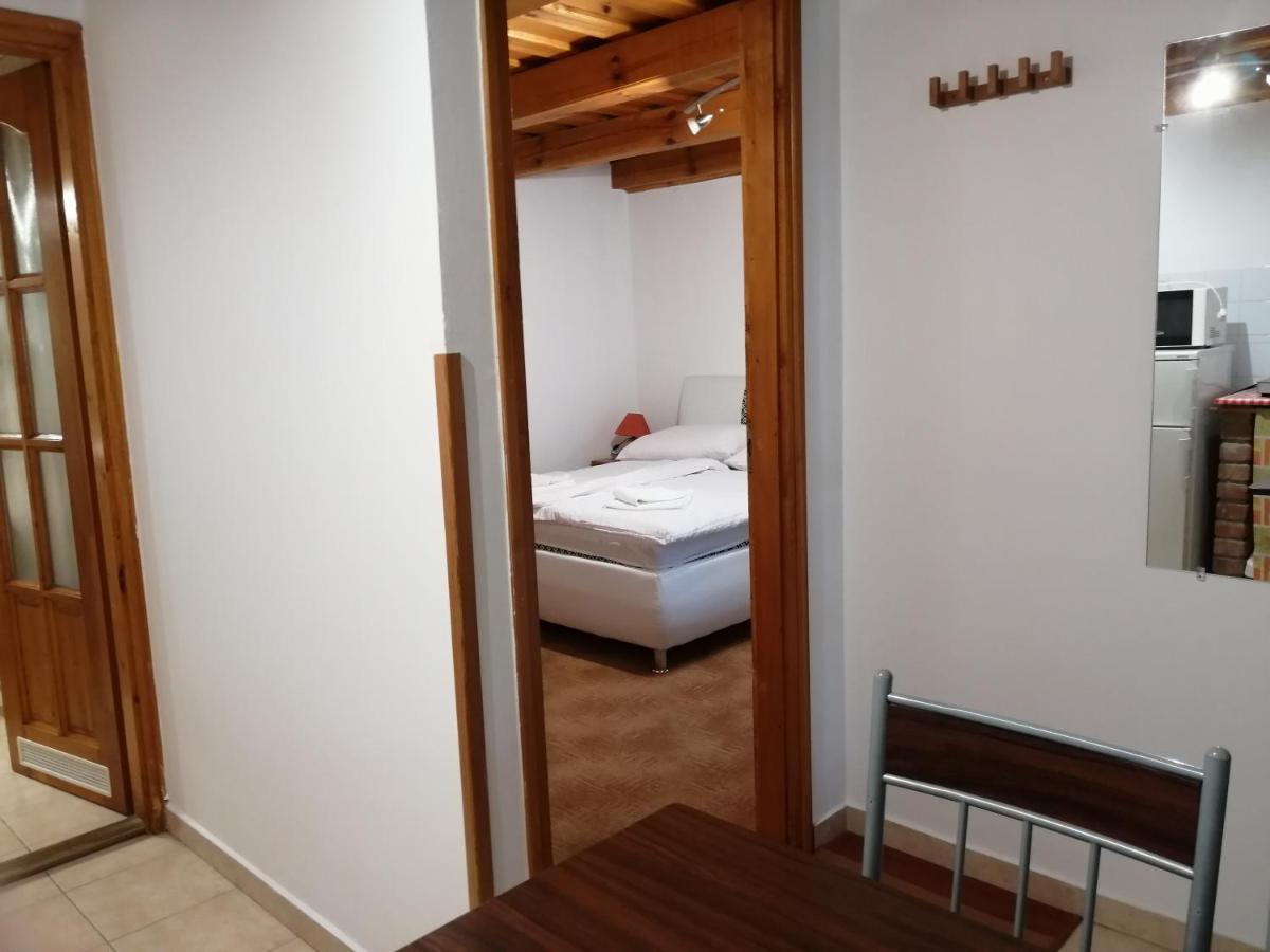 Flora Apartmanok Kehidakustány Exterior foto