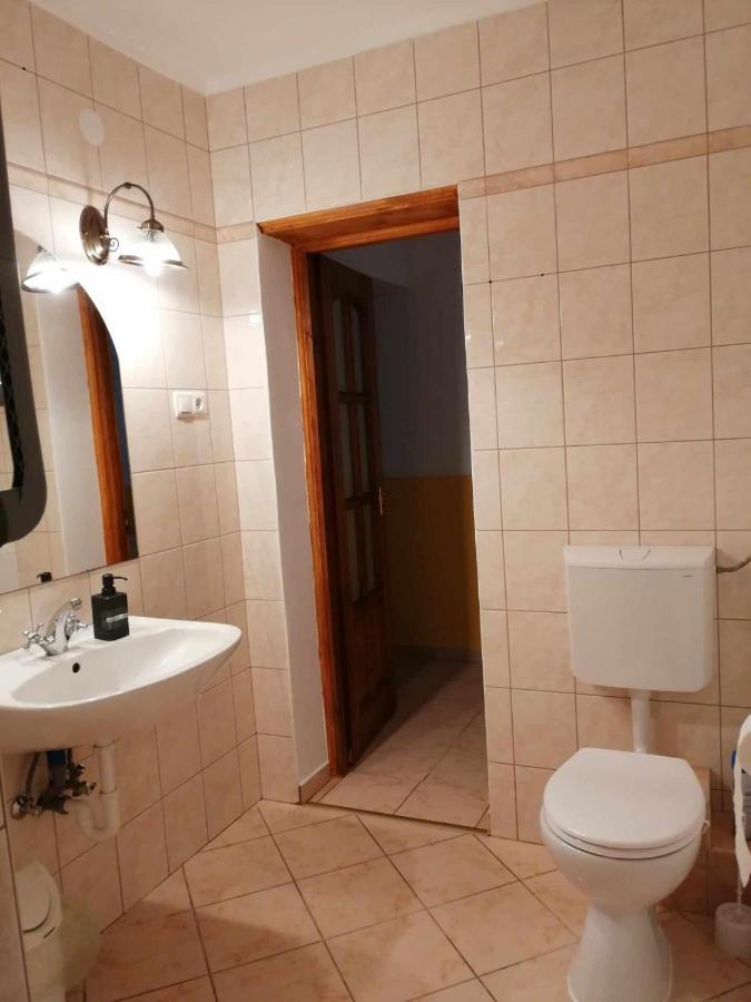 Flora Apartmanok Kehidakustány Exterior foto